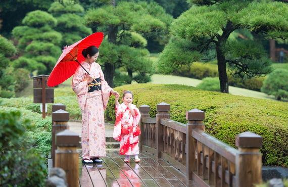 お子様の成長を祝う七五三には特別な装いをしませんか | 東京で出張着付けのサービスをお探しならWAKA着付け